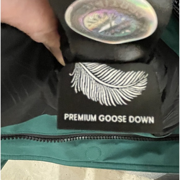 Aritzia TNA Womens Cozy Goose Down Powder Parka Coat Size M Hood Faux Fur Trim - Picture 10 of 12